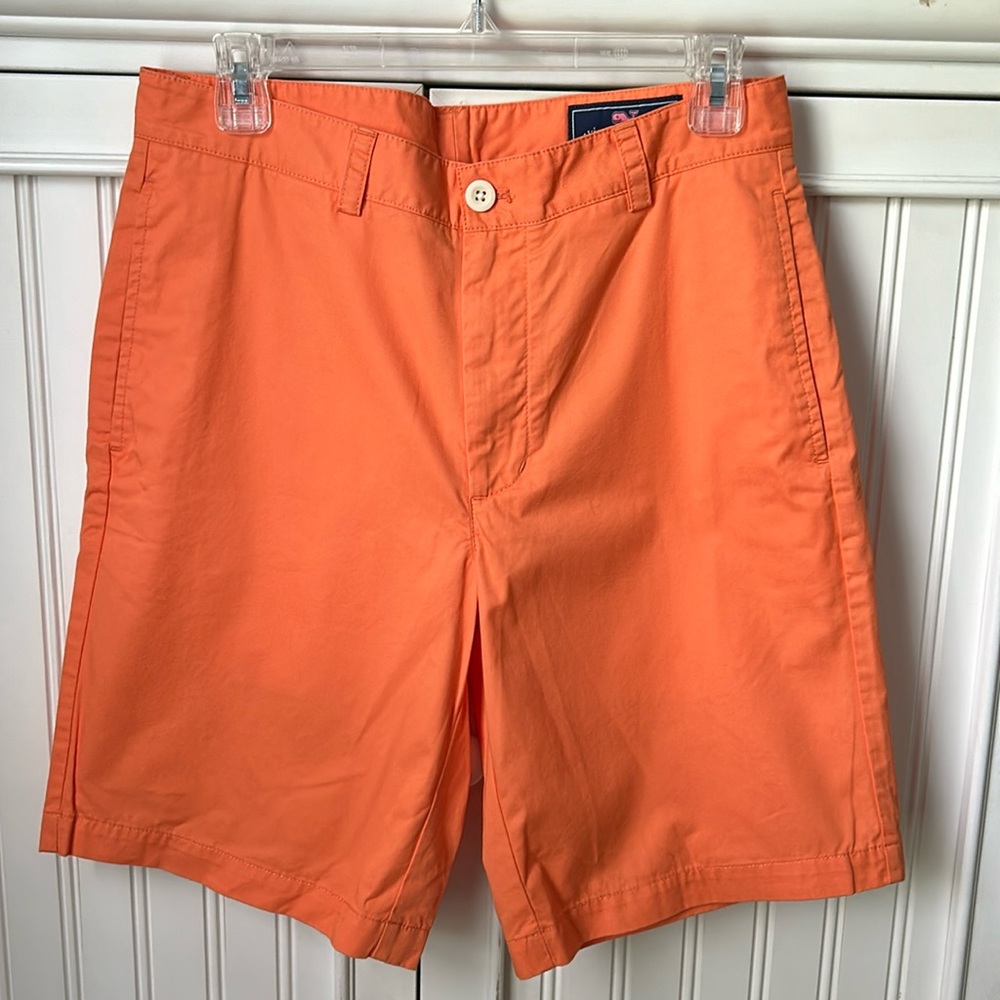 Vineyard Vines Classic Fit 9โ Club Shorts.